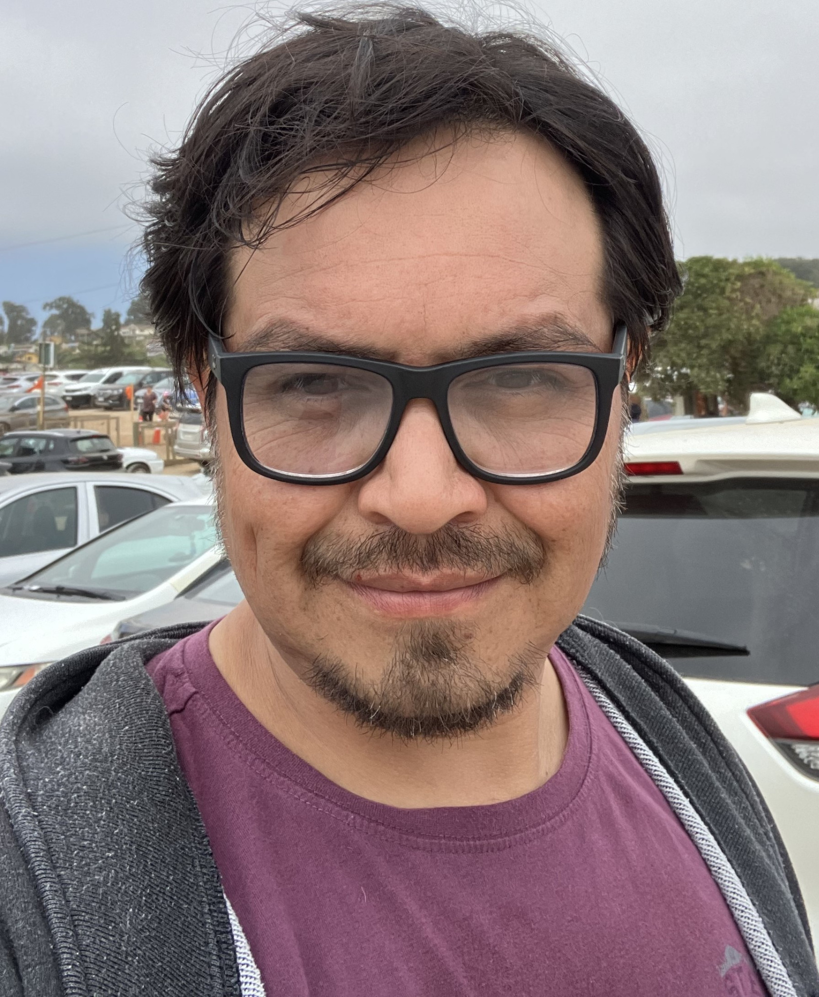 Fotografía de perfil de Milton Valdebenito